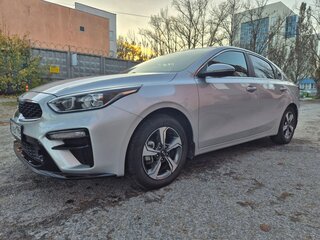 2021 Kia Cerato IV, серебристый, 1990000 рублей, вид 1