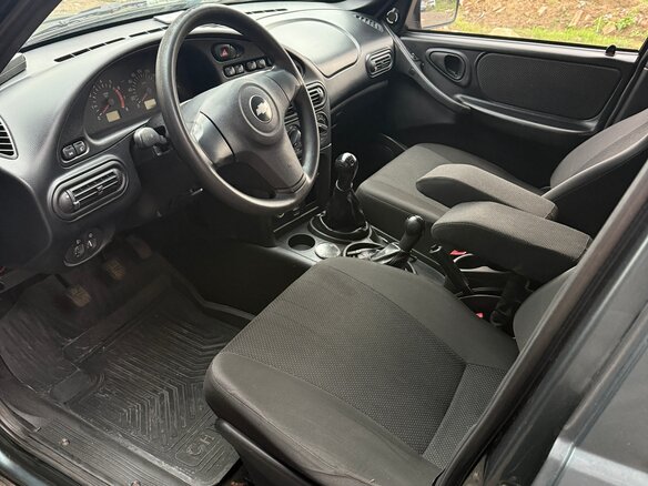 2011 Chevrolet Niva I Рестайлинг, зелёный, 510000 рублей - вид 18