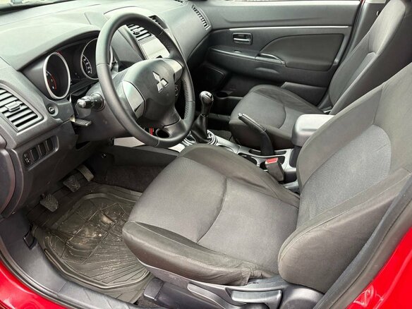 2011 Mitsubishi ASX I, красный - вид 10