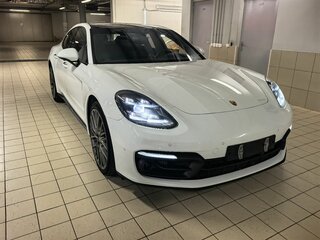 2022 Porsche Panamera 4 II Рестайлинг, белый, 12500000 рублей, вид 2