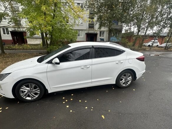 2019 Hyundai Elantra VI (AD) Рестайлинг, белый, 1860000 рублей - вид 4
