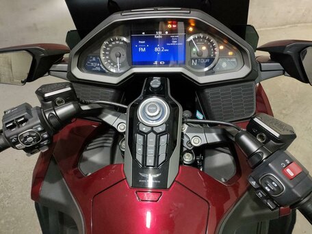 2018 Honda GL 1800 Gold Wing, красный, 2169000 рублей, вид 5