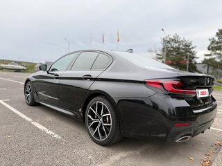 2022 BMW 5 серии 523d xDrive VII (G30/G31/G38) Рестайлинг, чёрный, 4400000 рублей, вид 2
