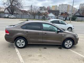 2014 Volkswagen Polo V, коричневый, 680000 рублей, вид 2