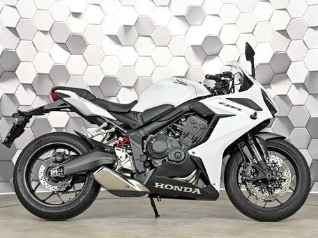 2023 Honda CBR 650R, белый, 999000 рублей, вид 3