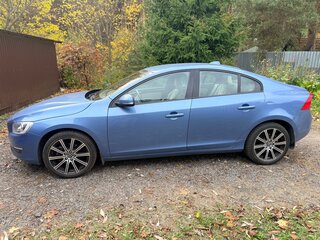 2014 Volvo S60 II Рестайлинг, голубой, 1750000 рублей, вид 4