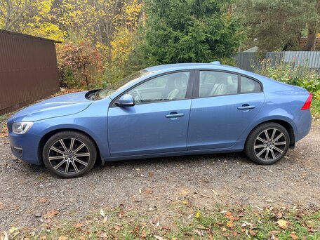 2014 Volvo S60 II Рестайлинг, голубой, 1500000 рублей, вид 4