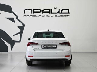 2021 Skoda Octavia IV (A8), белый, 2199900 рублей, вид 4