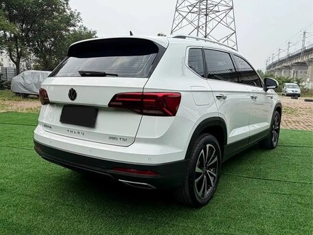 2023 Volkswagen Tharu I, белый, 2000000 рублей, вид 4