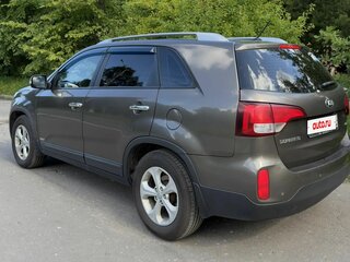 2013 Kia Sorento II Рестайлинг, бежевый, 1430000 рублей, вид 5