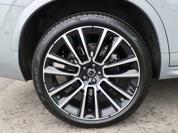 2026 Volvo XC90 B5 II Рестайлинг 2, серый, 10950000 рублей - вид 8