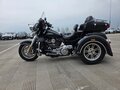 2017 Harley-Davidson Tri Glide, чёрный, 2799000 рублей - вид 2