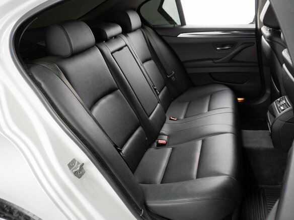2016 BMW 5 серии 520i VI (F10/F11/F07) Рестайлинг, белый, 2300000 рублей - вид 6