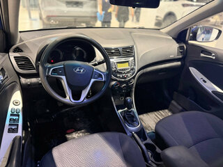 2012 Hyundai Solaris I, синий, 768000 рублей, вид 5