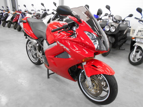 2005 Honda VFR 800, красный, 485000 рублей