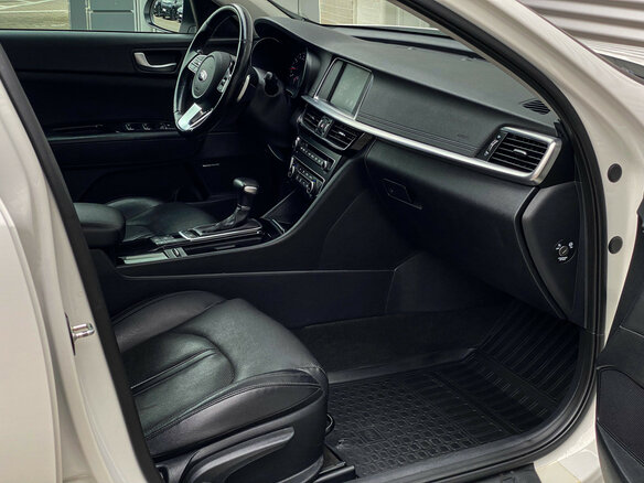 2018 Kia Optima IV Рестайлинг, белый, 2200000 рублей - вид 8