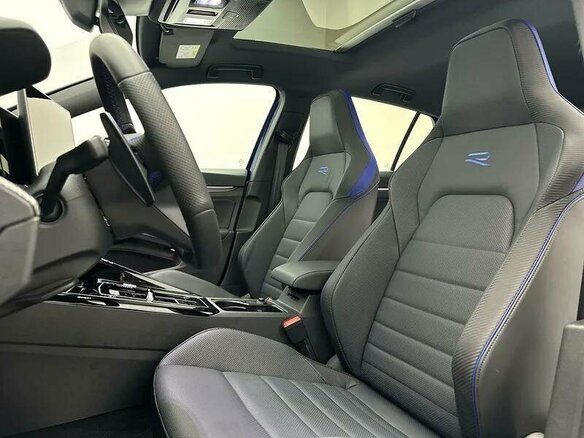 2026 Volkswagen Golf R VIII Рестайлинг, синий, 7289000 рублей - вид 4