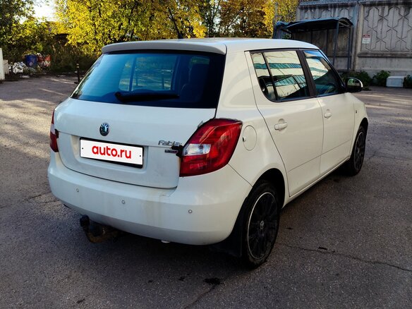 2012 Skoda Fabia II Рестайлинг, белый, 545000 рублей - вид 6