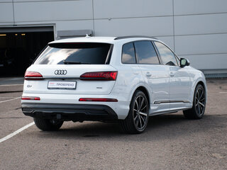 2021 Audi Q7 55 TFSI II (4M) Рестайлинг, белый, 5640214 рублей, вид 5