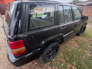 1995 Jeep Grand Cherokee I (ZJ), чёрный, 300000 рублей, вид 2