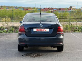 2018 Volkswagen Polo V Рестайлинг, серый, 690000 рублей, вид 4