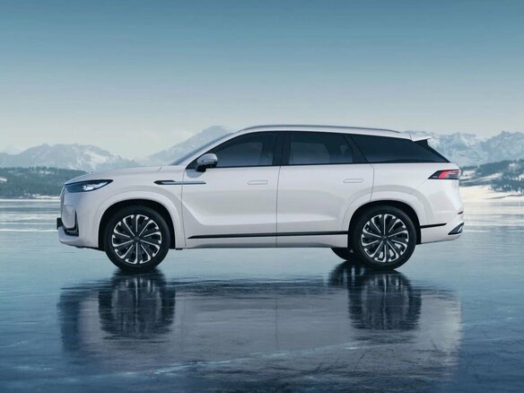 2026 Jaecoo J8, белый, 4845000 рублей - вид 4