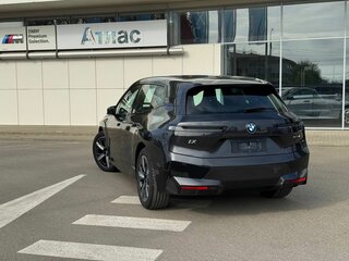 2023 BMW iX xDrive40 I (I20), серый, 8990000 рублей, вид 5
