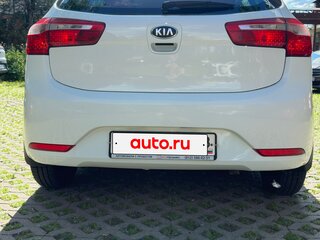 2013 Kia Rio 4-speed III, белый, 940000 рублей, вид 2