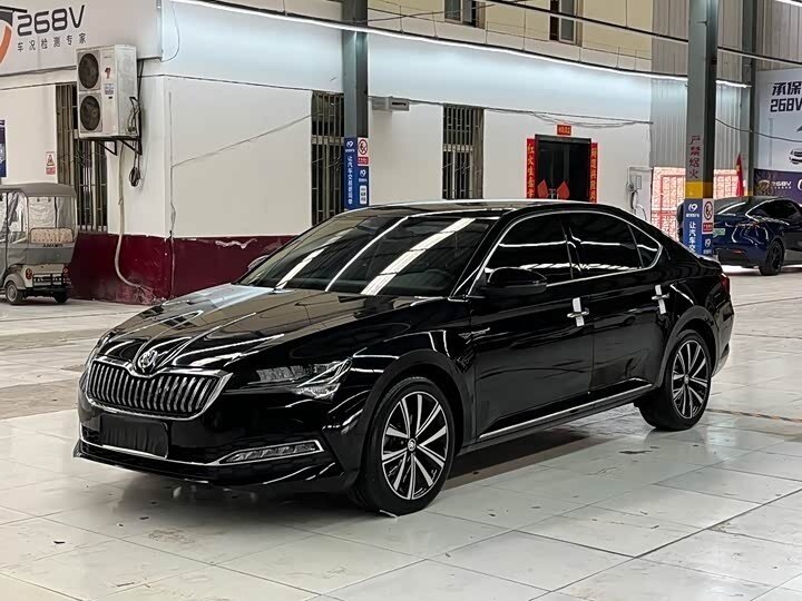 Открыть фотографии: Skoda Superb III Рестайлинг