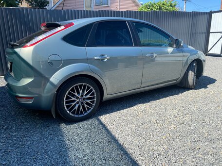 2009 Ford Focus II Рестайлинг, серый, 890000 рублей, вид 4