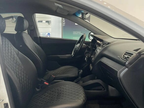 2016 Kia Rio III Рестайлинг, белый - вид 7