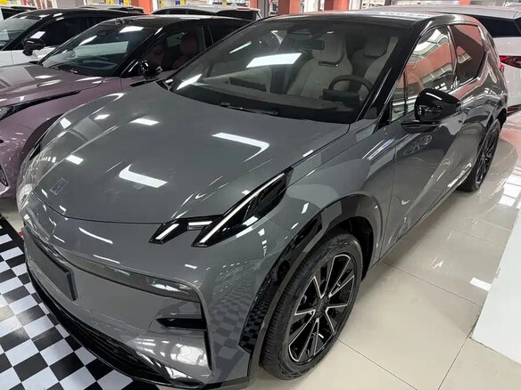 2024 Zeekr X 66 kWh I, серый, 3811110 рублей