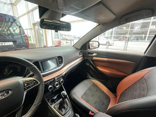 2026 Lada (ВАЗ) Vesta SW Cross I Рестайлинг (NG), красный, 2091870 рублей, вид 4