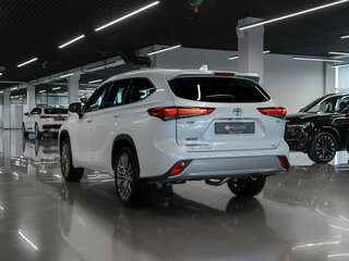 2026 Toyota Highlander IV (XU70), белый, 5700000 рублей, вид 4