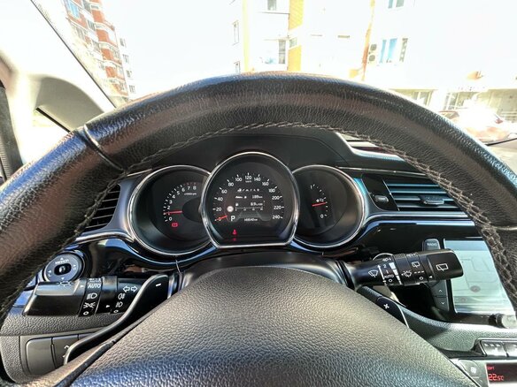 2018 Kia Ceed II Рестайлинг, коричневый, 1700000 рублей - вид 17