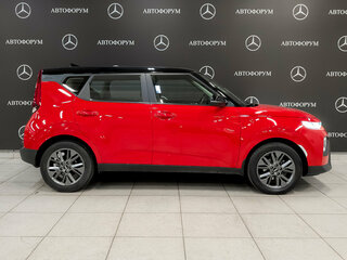 2019 Kia Soul III, красный, 2100000 рублей, вид 4
