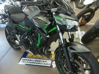 2023 Kawasaki Z 650, серый, 777000 рублей, вид 3