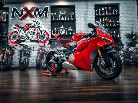 2026 Ducati Panigale V4, красный, 3590000 рублей, вид 2