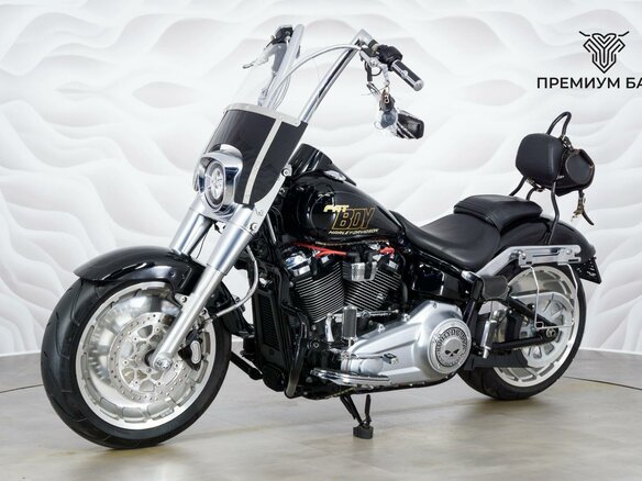 2017 Harley-Davidson Fat Boy, чёрный, 1779000 рублей - вид 2
