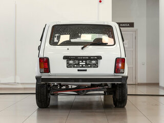 2013 Lada (ВАЗ) 2121 (4x4) I Рестайлинг, белый, 400000 рублей, вид 5