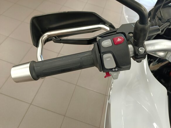 2015 BMW F 700 GS, белый, 720000 рублей - вид 22