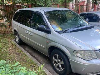 2004 Chrysler Town & Country IV Рестайлинг, серебристый, 540000 рублей, вид 3