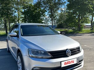 2014 Volkswagen Jetta VI Рестайлинг, серебристый, 900000 рублей, вид 2