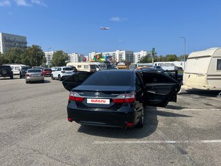 2014 Toyota Camry VII (XV50) Рестайлинг, чёрный, 1770000 рублей, вид 2