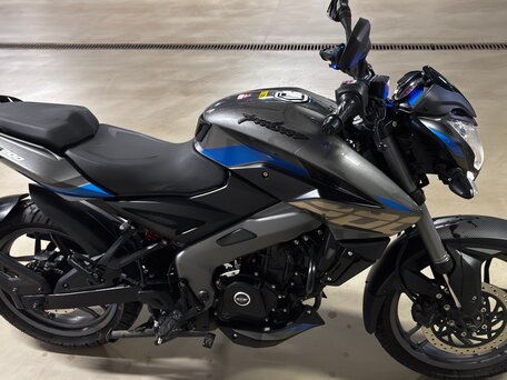 2024 Bajaj Pulsar NS 200, серый, 200000 рублей, вид 5