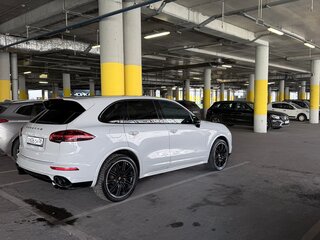 2017 Porsche Cayenne Diesel II Рестайлинг (958), серый, 4900000 рублей, вид 5