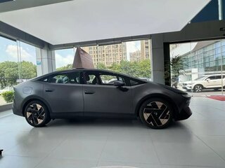 2026 Hyundai IONIQ V, серый, 4350389 рублей, вид 3