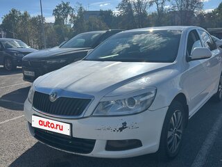 2011 Skoda Octavia II (A5) Рестайлинг, белый, 400000 рублей, вид 1