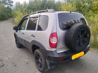 2016 Chevrolet Niva I Рестайлинг, серебристый, 750000 рублей, вид 4