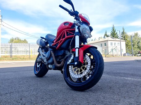 2014 Ducati Monster 696, красный, 450000 рублей, вид 2